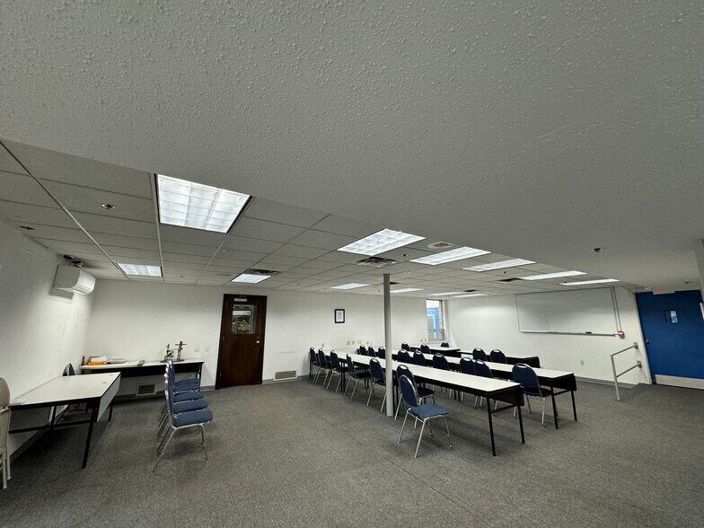 More Photos Of 372 Pasco Rd, Springfield Warehouse For Sale