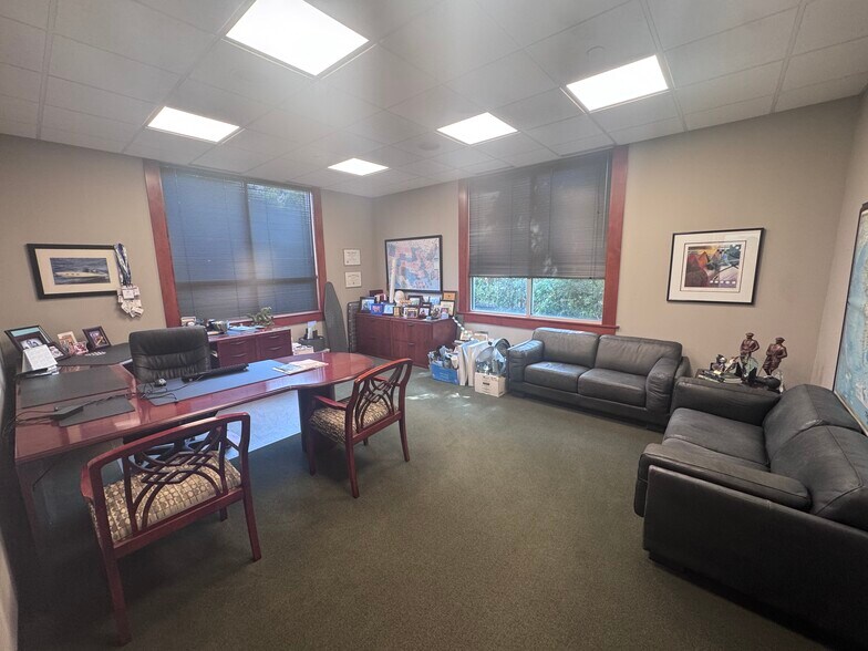 More Photos Of 1159 N Main St, Glendale Heights Office For Sale