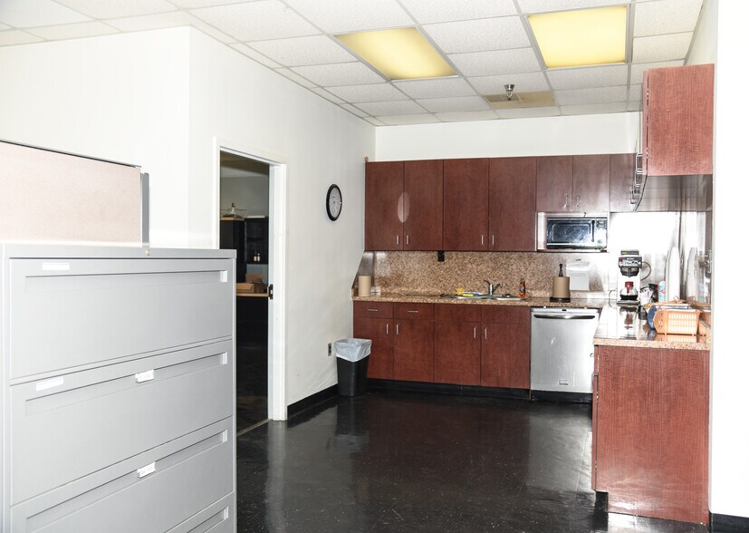 More Photos Of 2760 Gunter Park Dr, Montgomery Manufacturing For Sale