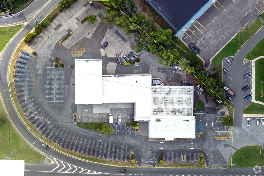 More Photos Of 538 Route 38 E, Maple Shade Township Auto Dealership For Lease