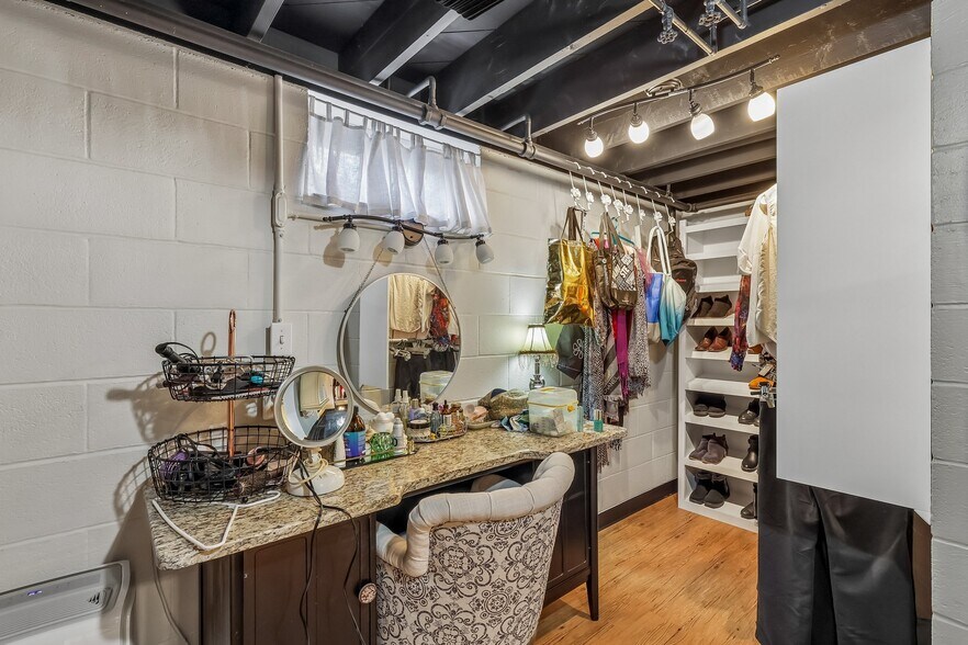 More Photos Of 836 Jacoby Rd, Copley Healthcare For Sale