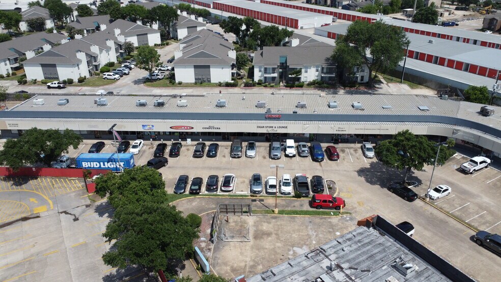 More Photos Of 9211-9295 S Main St, Houston Unknown For Lease