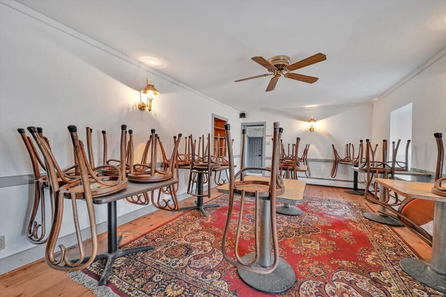 More Photos Of 349 Huffs Church Rd, Mertztown Restaurant For Sale