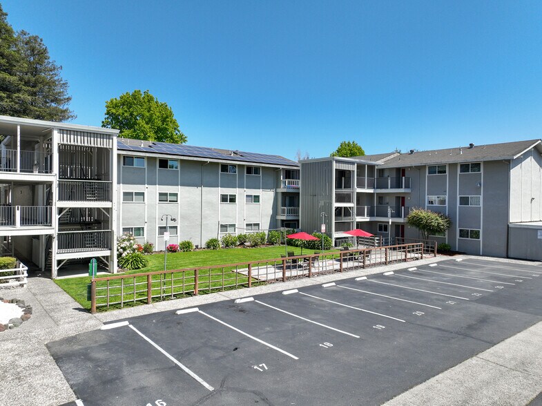More Photos Of 8025 Beverly Dr, Rohnert Park Apartments For Sale