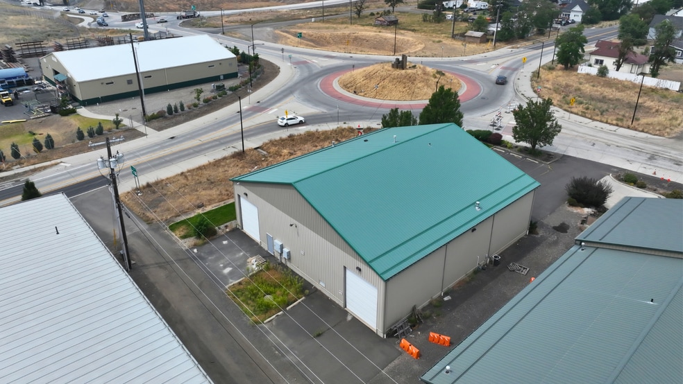 More Photos Of 3606 E Wellesley Ave, Spokane Service For Lease