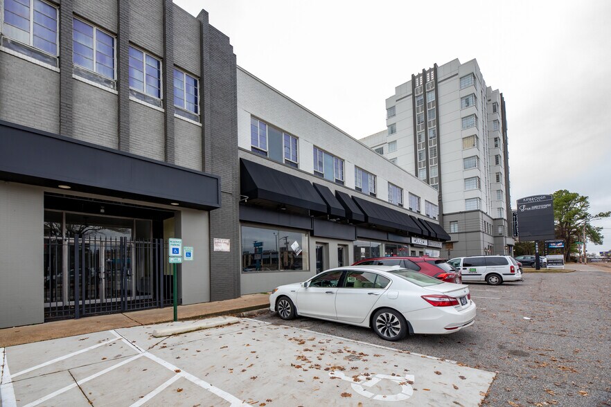 More Photos Of 1495-1511 Union Ave, Memphis Storefront Retail Office For Sale