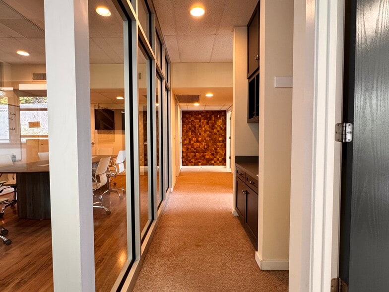 More Photos Of 669 Berkmar Ct, Charlottesville Office For Sale