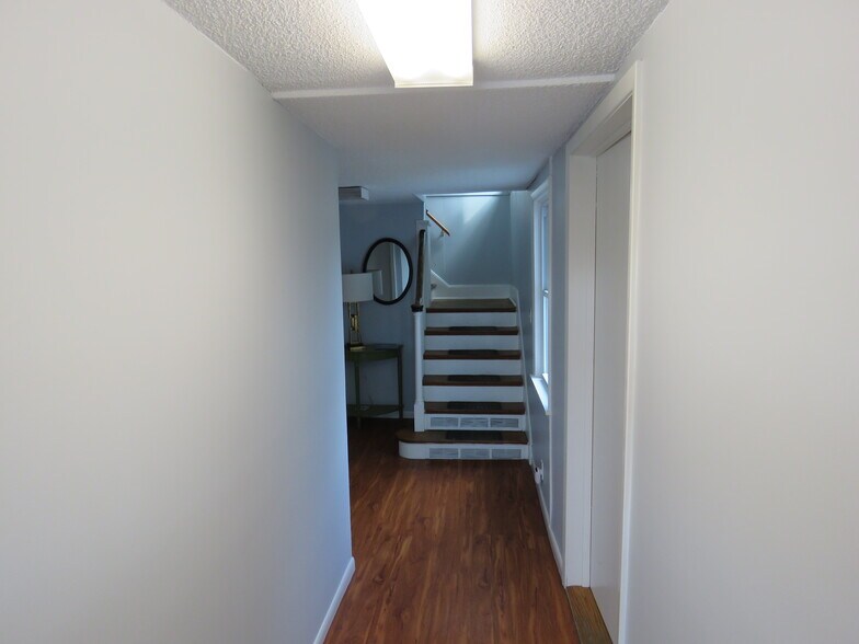 More Photos Of 158 Quaker Rd, East Aurora Coworking Space