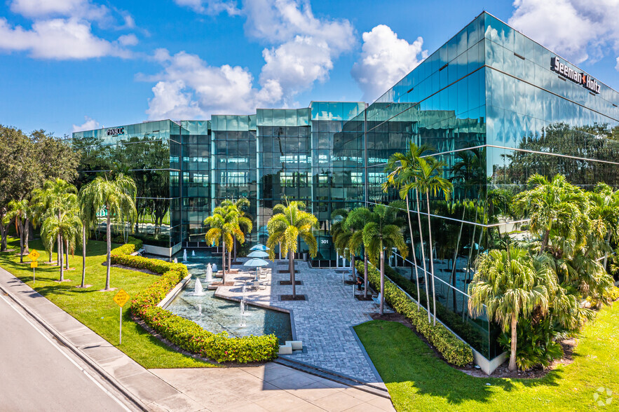 Primary Photo Of 301 E Yamato Rd, Boca Raton Office For Lease