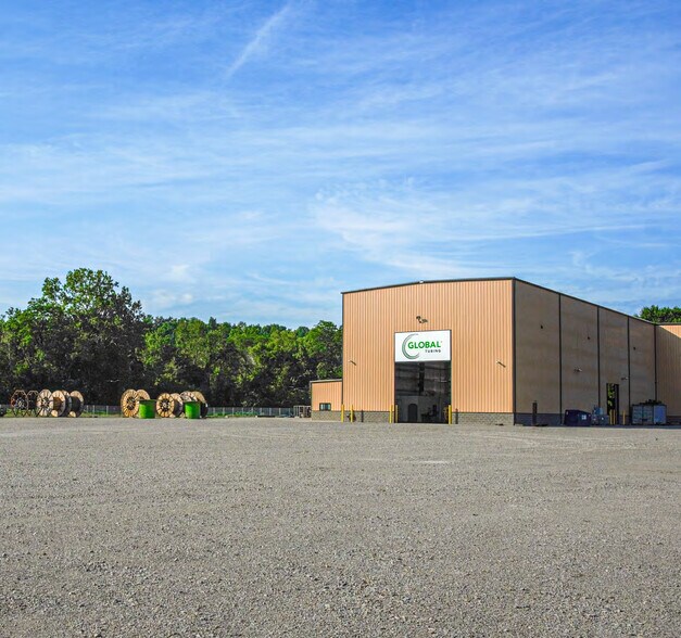 More Photos Of 1040 Franklin Dr, Smock Warehouse For Lease