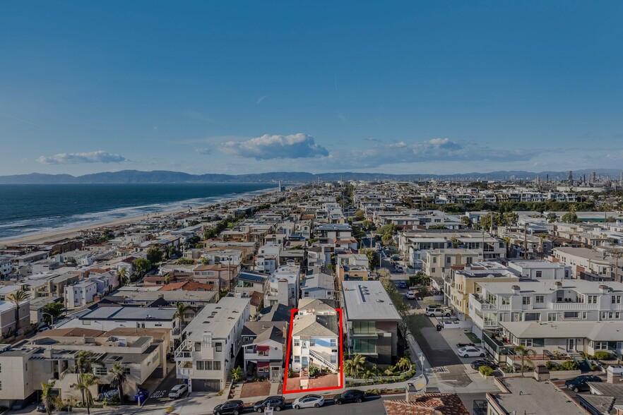 Primary Photo Of 323 Marine Ave, Manhattan Beach Multifamily For Sale