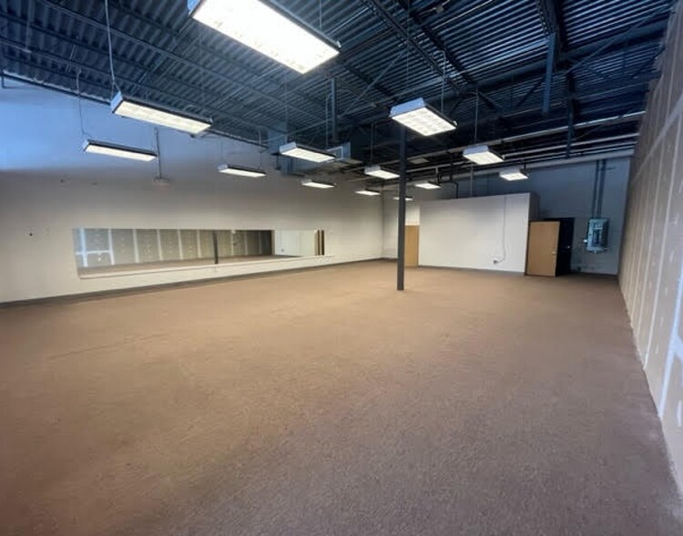 More Photos Of 1065-1183 Williams Reserve Blvd, Wadsworth Unknown For Lease