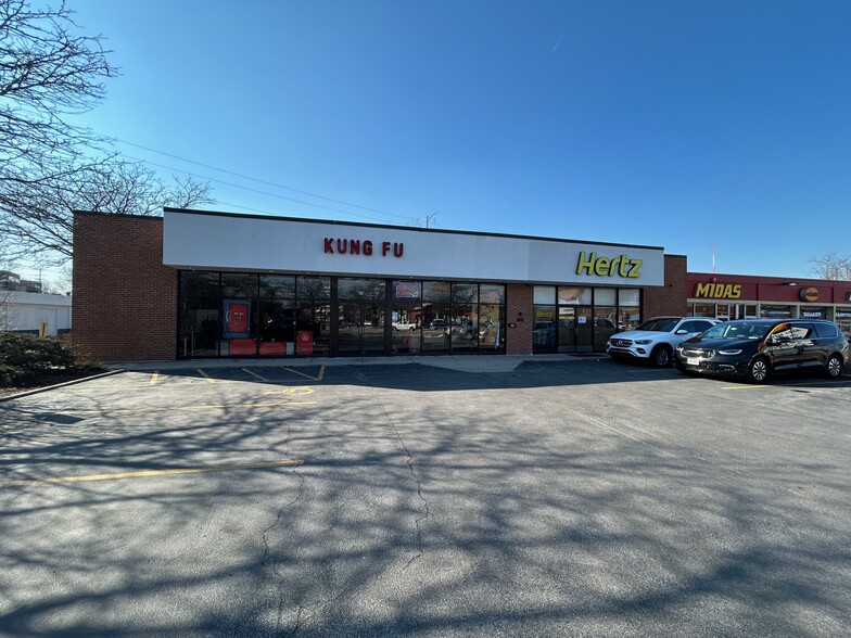 Primary Photo Of 36-40 Skokie Valley Rd, Highland Park Freestanding For Lease