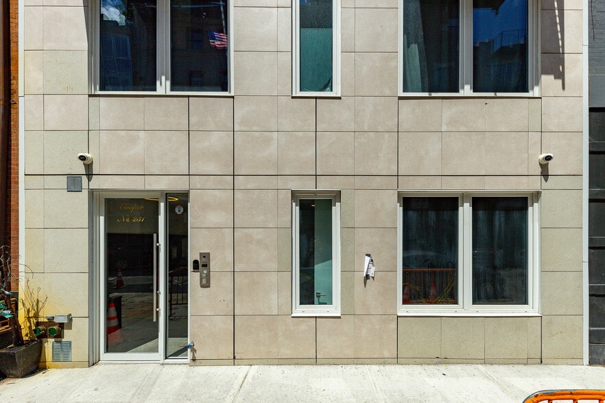 More Photos Of 231 W 20th St, New York Apartments For Sale