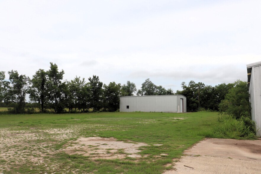 More Photos Of 86 FM 770, Liberty Warehouse For Sale