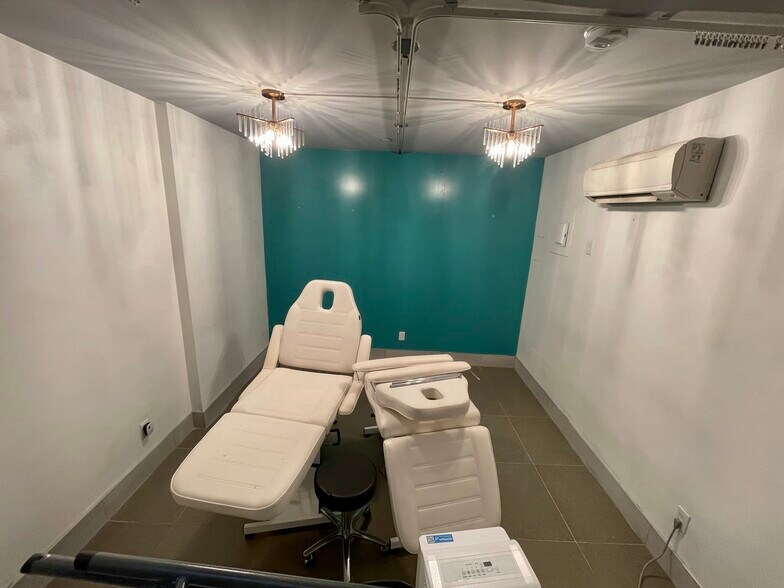 More Photos Of 537 Park Pl, Brooklyn Storefront Retail Residential For Lease