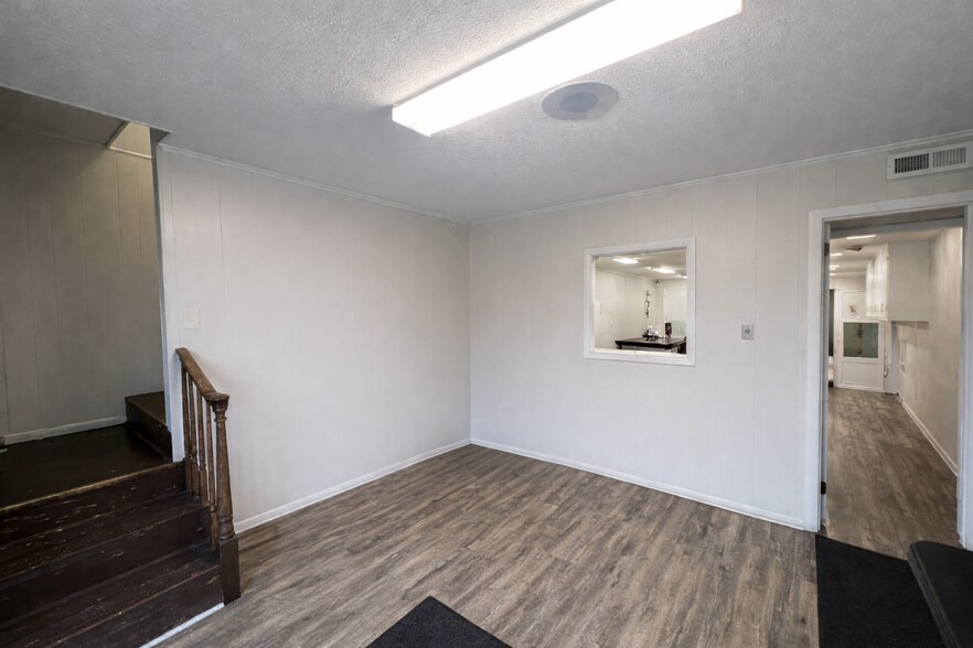 More Photos Of 432 N Royal St, Jackson Warehouse For Lease