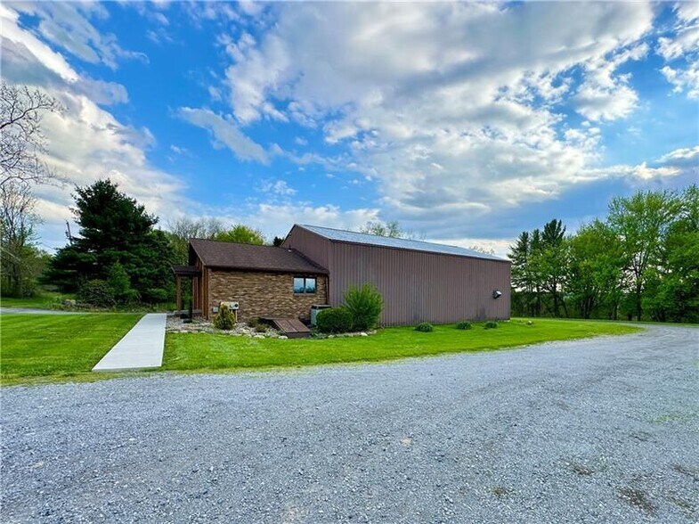 More Photos Of 20 Henderson Ln, West Middlesex Industrial For Sale