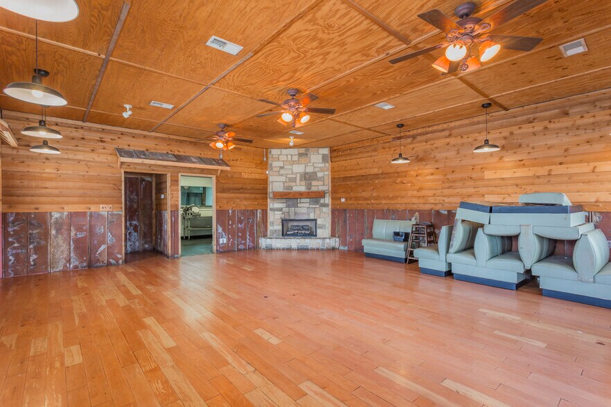 More Photos Of 505 W 9th St, Chickamauga Fast Food For Sale