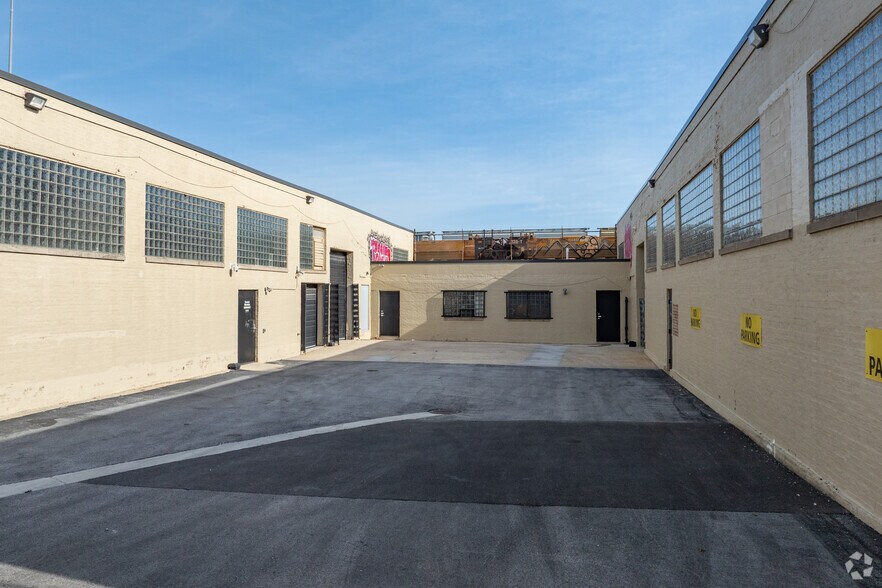 More Photos Of 1540 S Ashland Ave, Chicago Warehouse For Sale