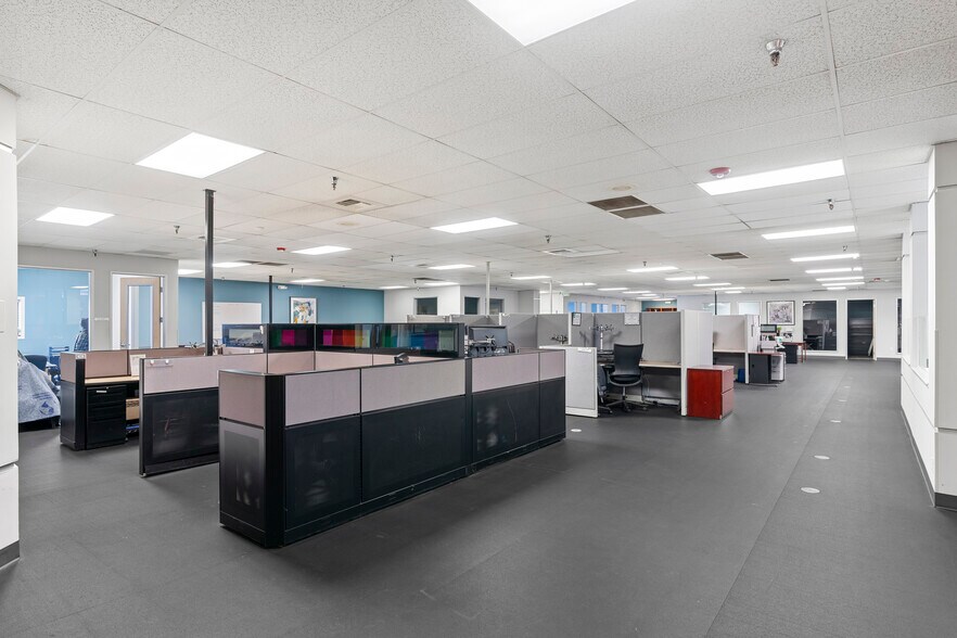 More Photos Of 1314 Auburn Way N, Auburn Health Club For Lease