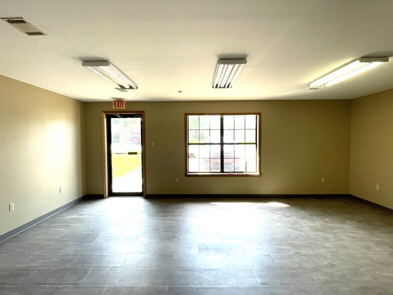 More Photos Of 220 N Phoenix Ave, Russellville Medical For Sale