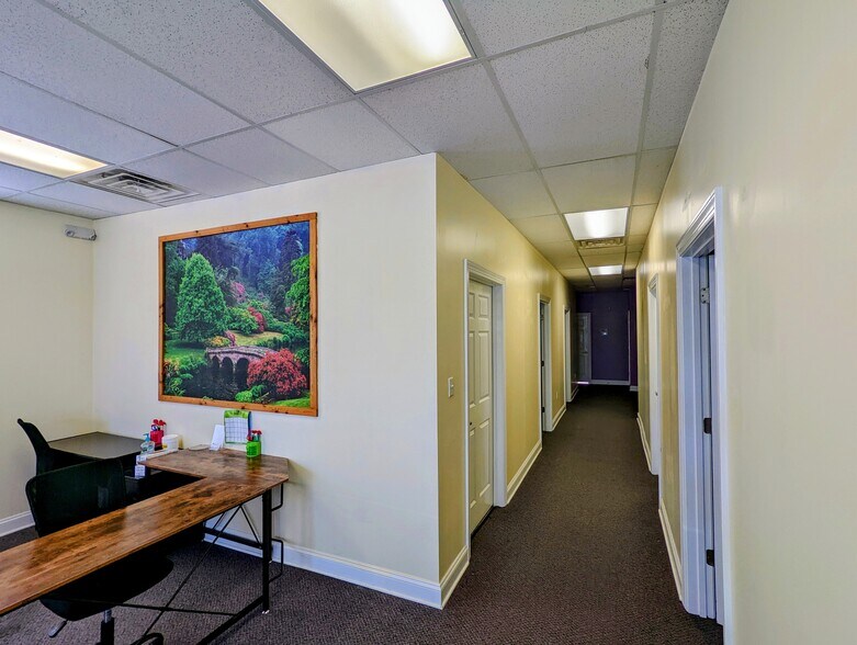 More Photos Of 16021 Kairos Rd, Colonial Heights Medical For Lease
