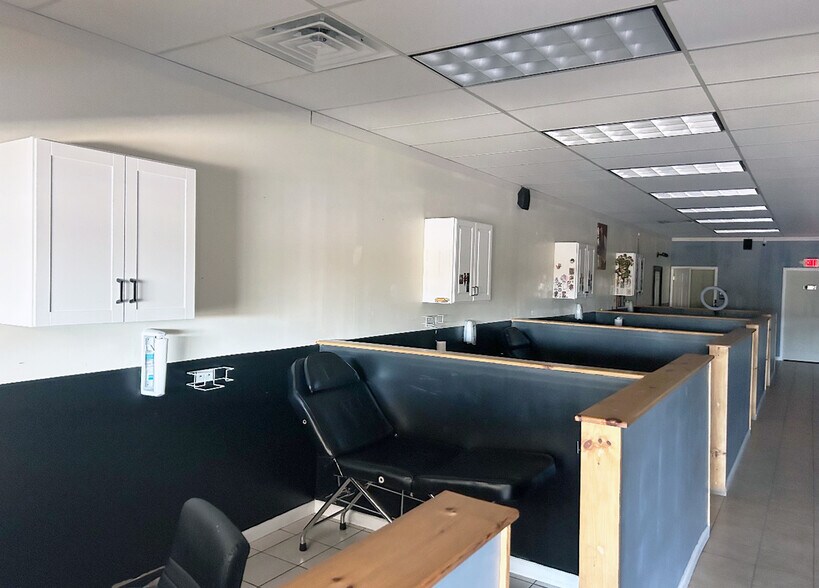 More Photos Of 1691-1699 N Bethlehem Pike, Hatfield General Retail For Lease