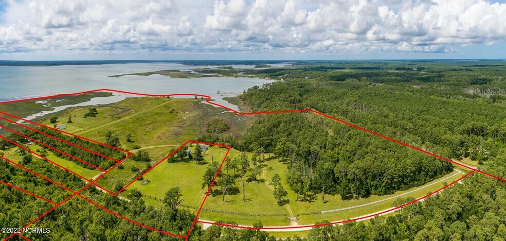 More Photos Of 220 Blue Berry Kennel, Beaufort Land For Sale