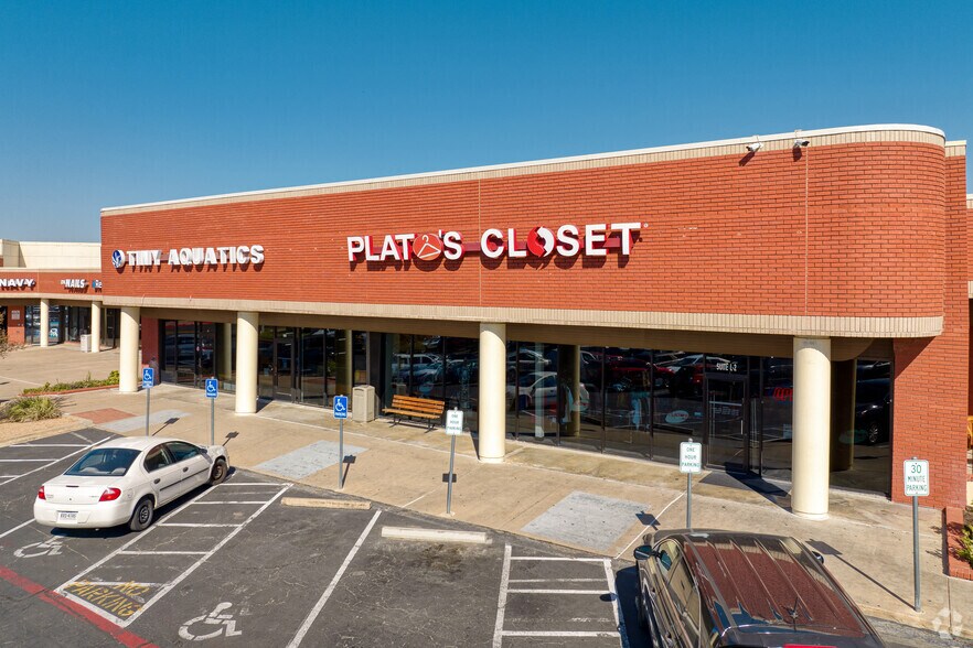 More Photos Of 2000 I-35 S, Round Rock Unknown For Lease