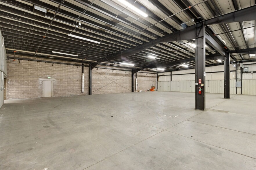 More Photos Of 4800 Innovation Dr, Fort Collins Warehouse For Lease