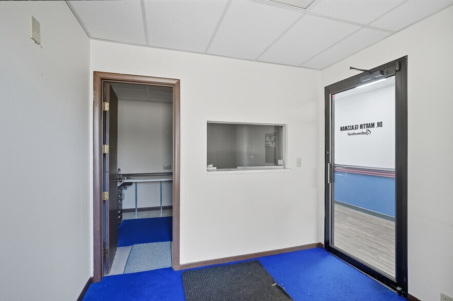 More Photos Of 9309-9319 Cincinnati-Columbus Rd, West Chester Office For Lease