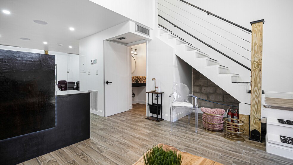 More Photos Of 5235 Ramsey Way, Fort Myers Office For Sale