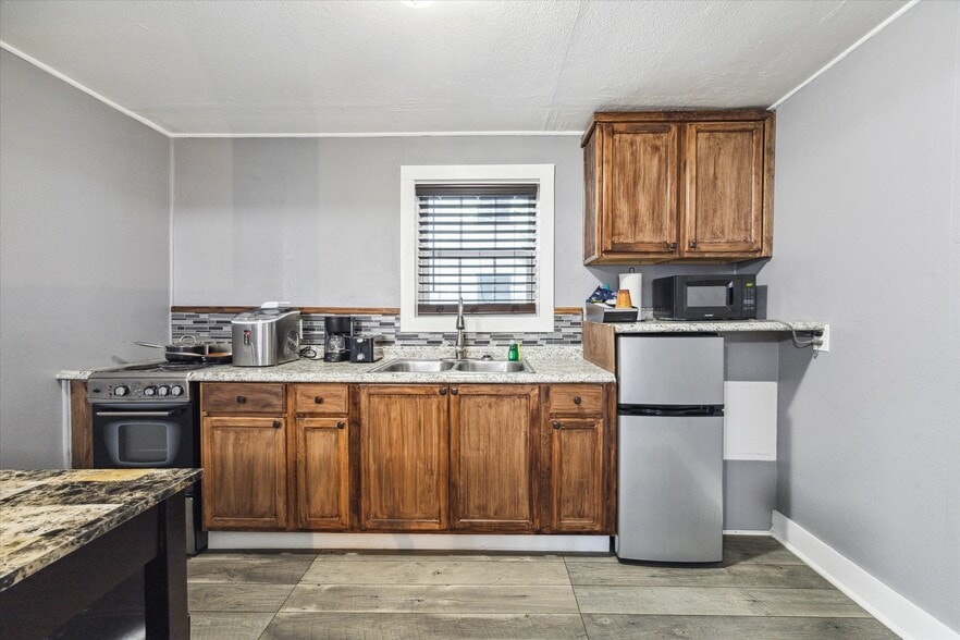 More Photos Of 1502 Market St, Galveston Hospitality For Sale