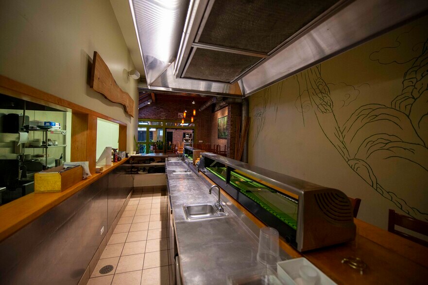 More Photos Of 1829 W Chicago Ave, Chicago Storefront Retail Residential For Lease