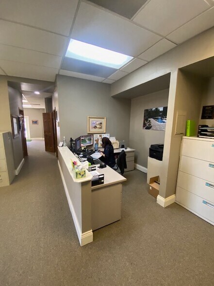 More Photos Of 2013 E Prairie Cir, Olathe Warehouse For Sale