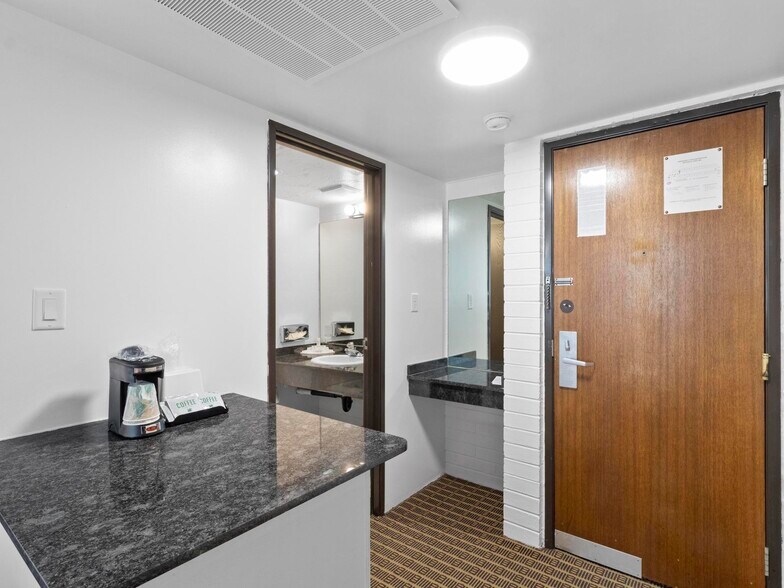 More Photos Of 333 N Main St, Richfield Hotel For Sale