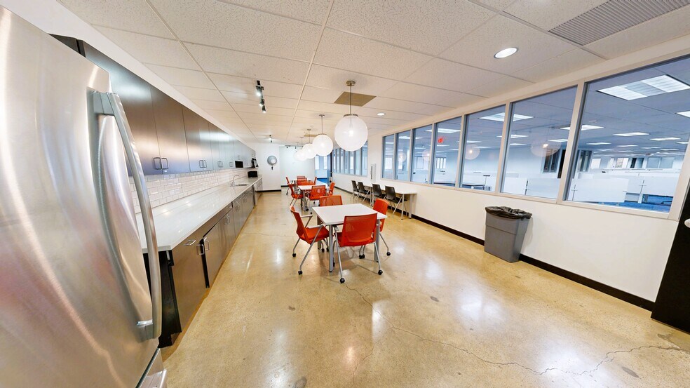 More Photos Of 4545 Fuller Dr, Irving Office Residential For Lease