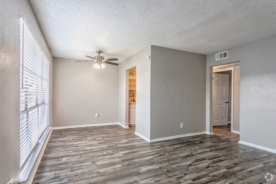 More Photos Of 2710 W Walnut St, Garland Apartments For Sale