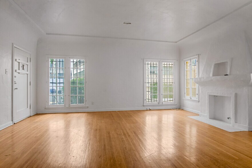 More Photos Of 712 S Stanley Ave, Los Angeles Apartments For Sale