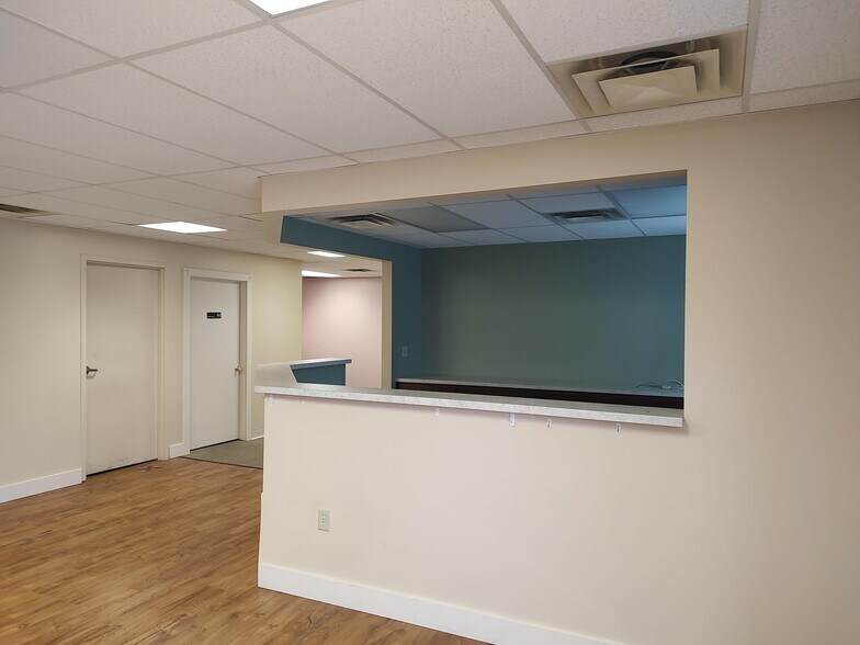 More Photos Of 5763 Seneca St, Elma Medical For Lease