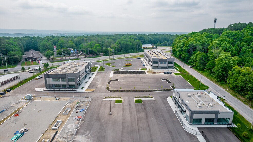 More Photos Of 670 Balm Beach Rd E, Midland Unknown For Lease