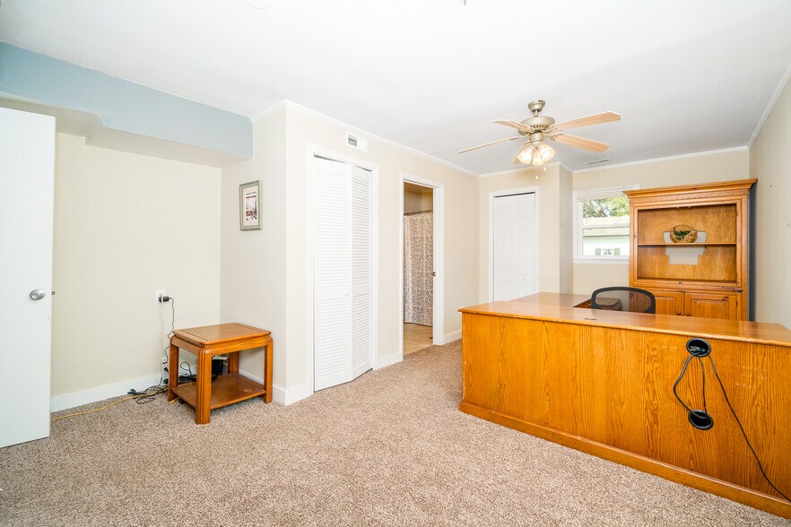 More Photos Of 1113 Lennoxville Rd, Beaufort Loft Creative Space For Sale