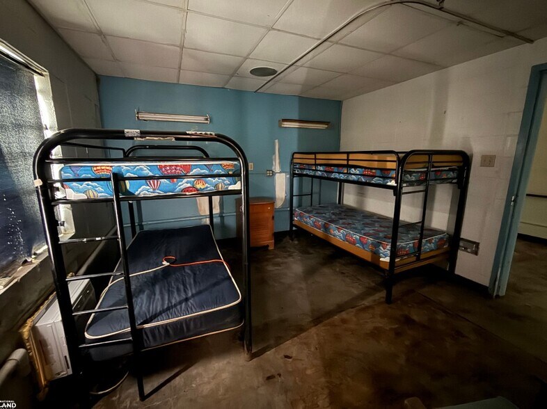 More Photos Of 201 Lee St, Tallulah Apartments For Sale