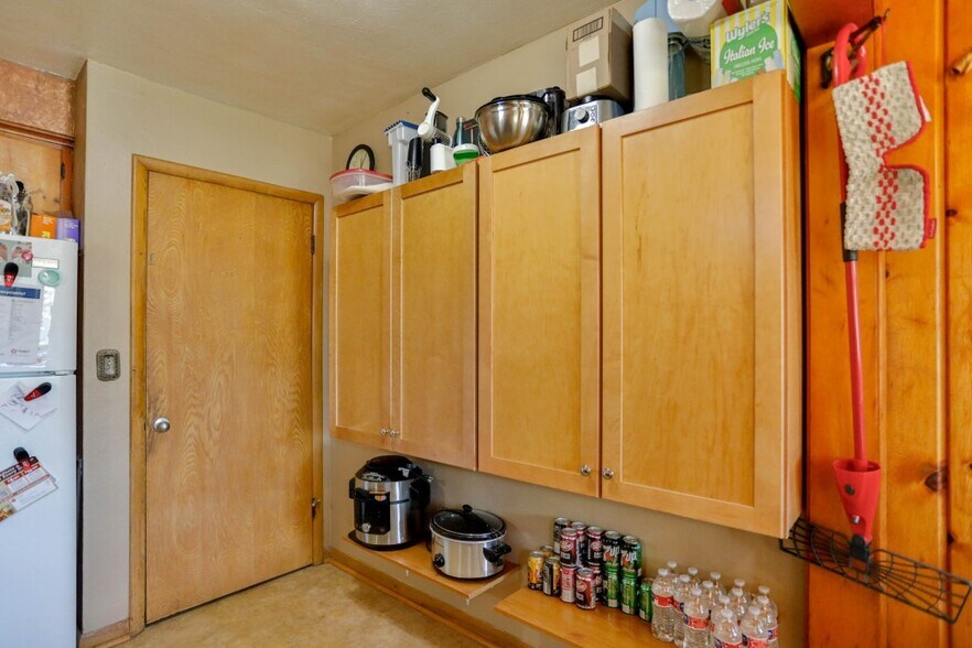More Photos Of 3914 Weston Ave, Weston Office For Sale