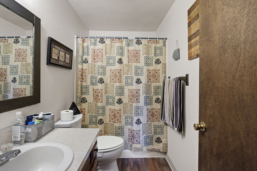 More Photos Of 805-875 Gerth Ave NW, Salem Apartments For Sale