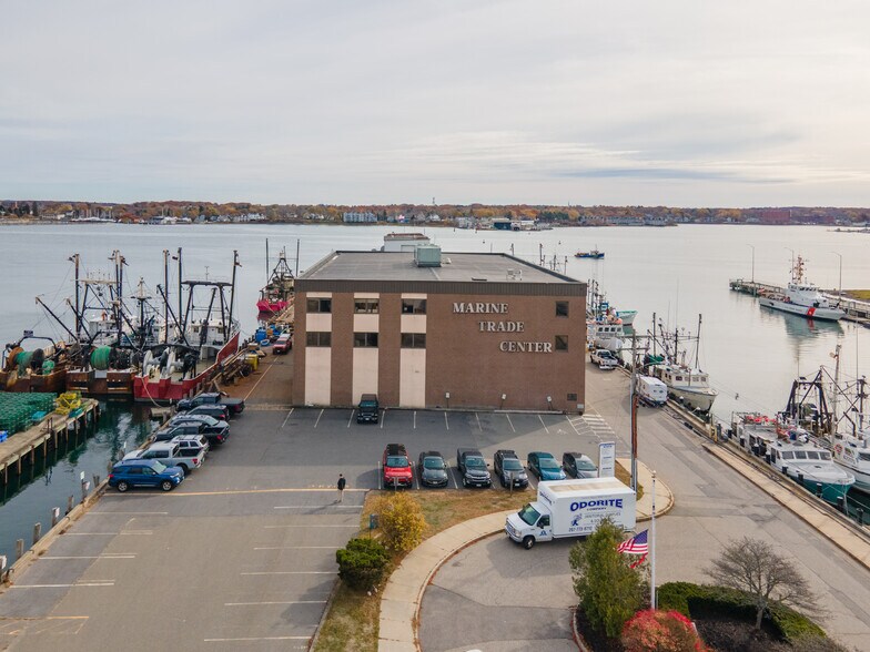 More Photos Of 2 Portland Fish Pier, Portland Office For Lease