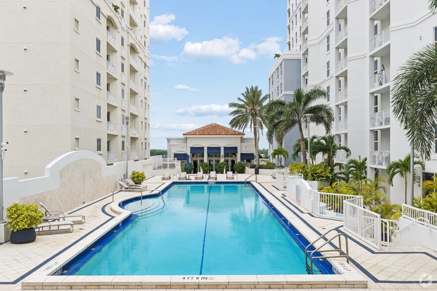 More Photos Of 255 Evernia St, West Palm Beach Apartments For Lease
