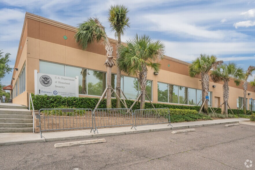 Primary Photo Of 5524 W Cypress St, Tampa Office For Sale