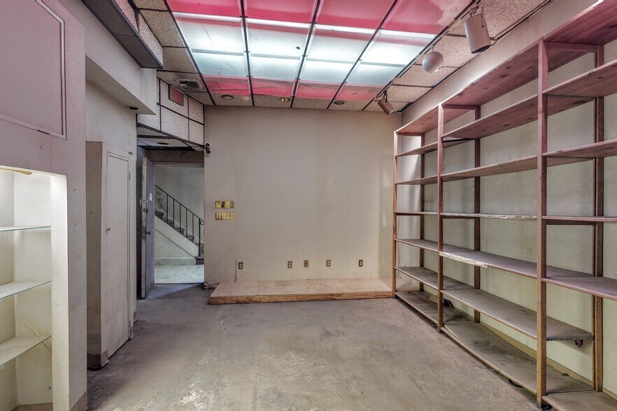 More Photos Of 9034 Tonnelle Ave, North Bergen Industrial For Sale